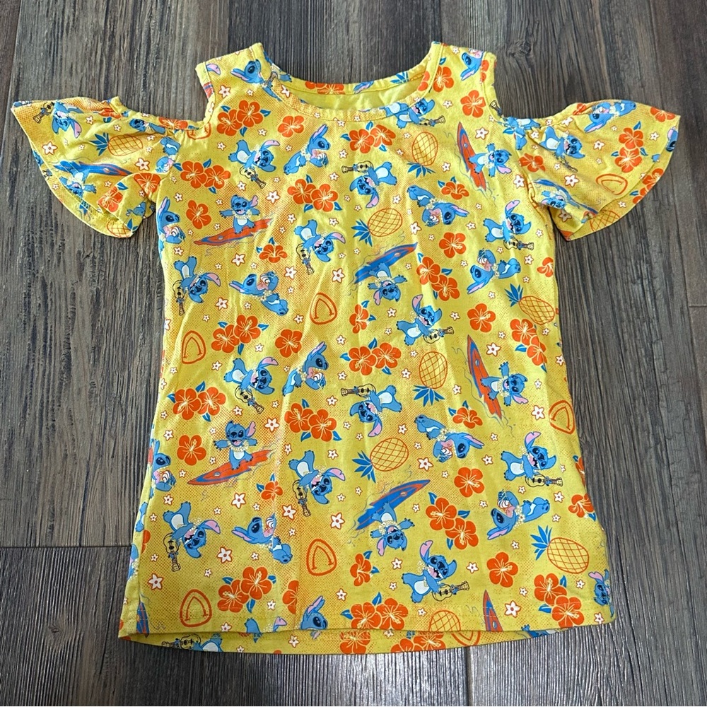 Disney Aulani Hawaii resort & spa yellow girls Med shirt STITCH tropical top
